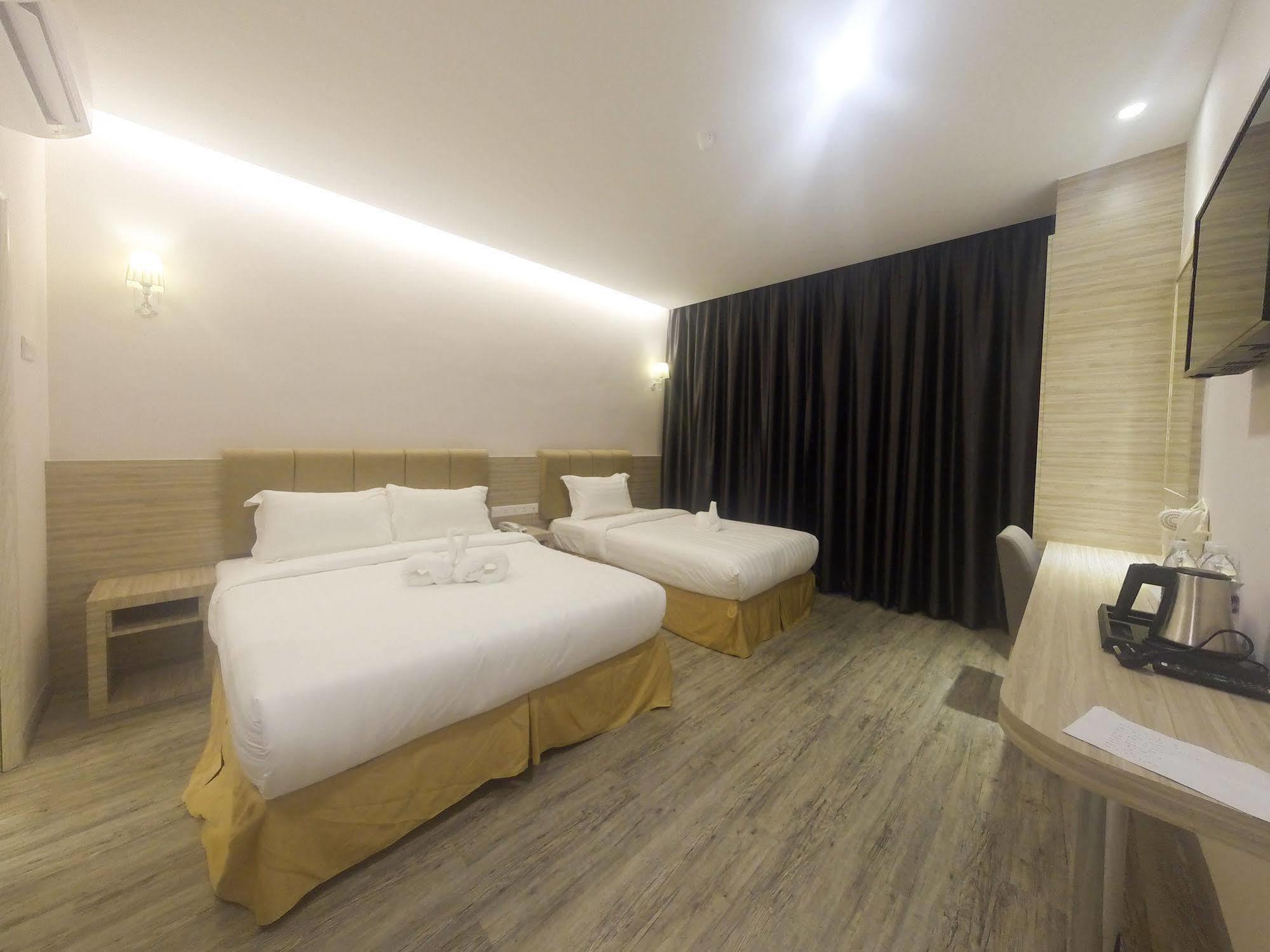 Gm Grand Moments Bandar Sunway Hotel 2*
